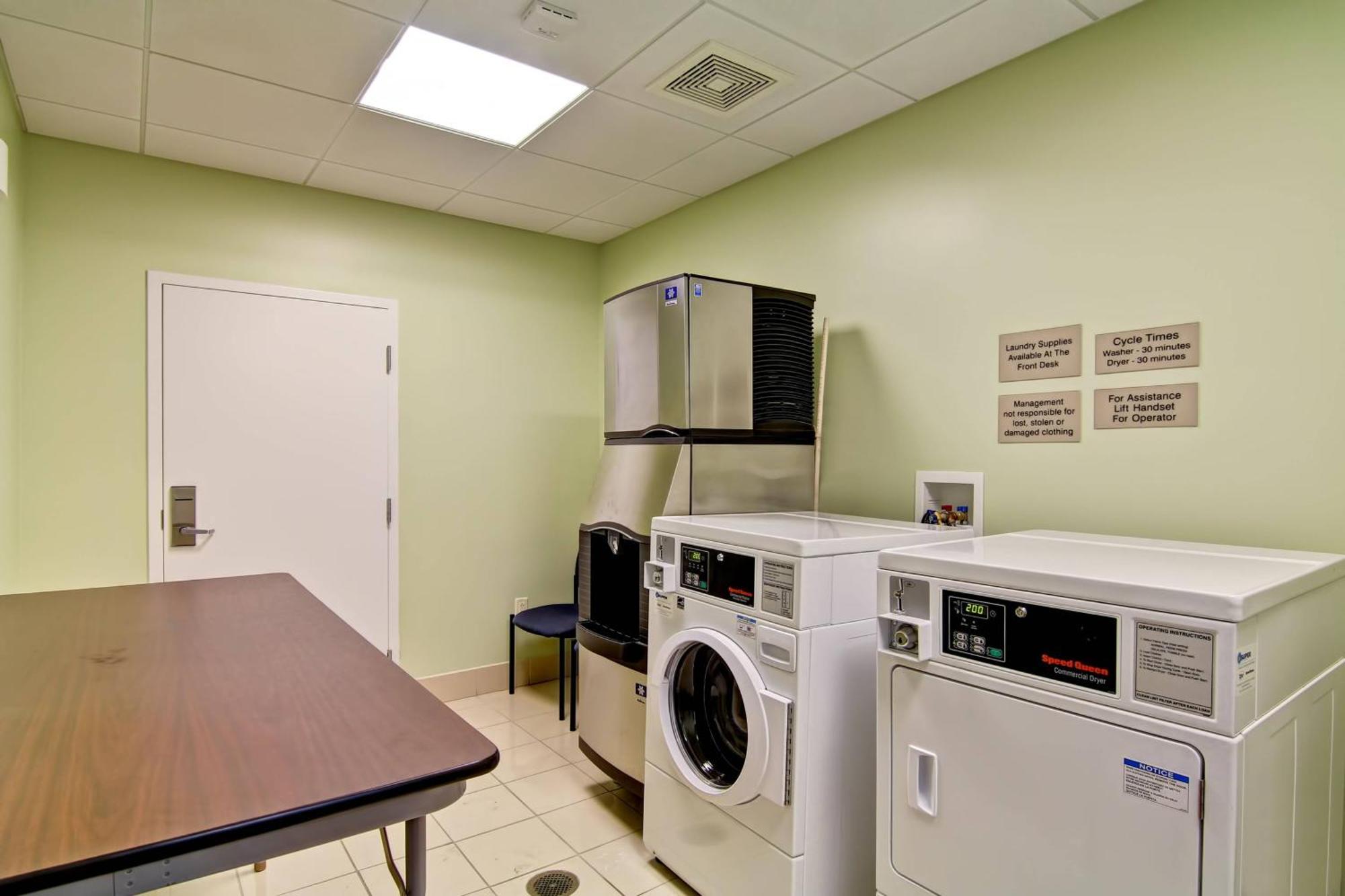 Springhill Suites Erie Kearsarge Extérieur photo